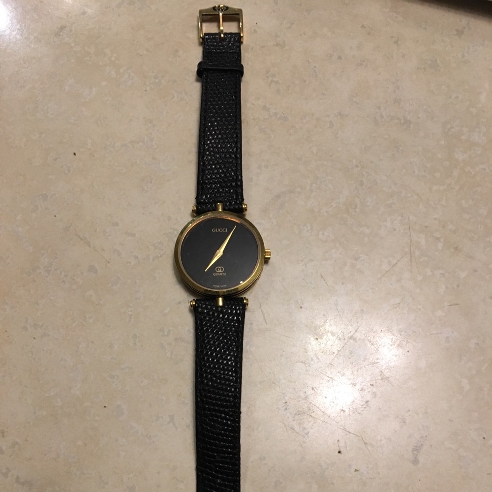 Women’s Gucci watch